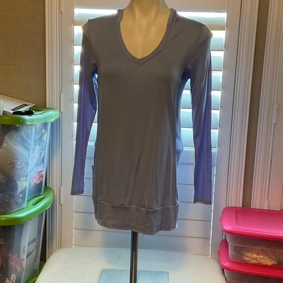 Women's V-Neck Long Sleeve Sweatshirt - Gray - Picture 1 of 6